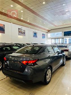 نيسان فيرسا